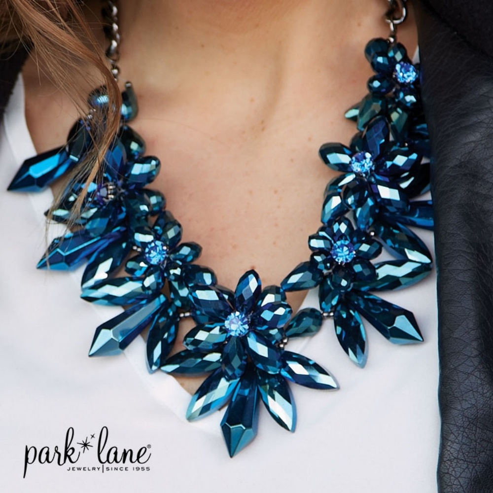 Park Lane Necklace As New Vibrant Iridenscent Blue - Picture 4 of 7